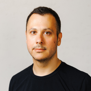 qodef-team-image