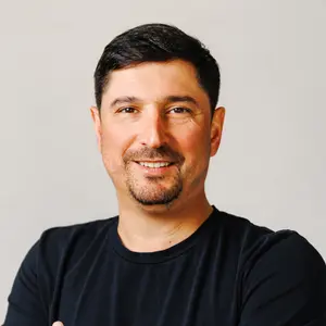 qodef-team-image